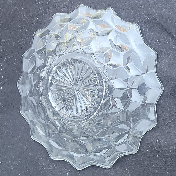 Fostoria America crystal clear bread and butter 6" plates. At time of posting, 6 - Picture 4 of 6